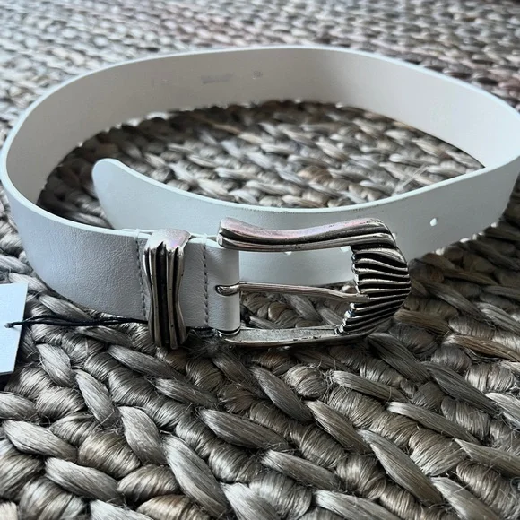IRO Paris Hecate white silver buckle Italian leather belt display picture 1